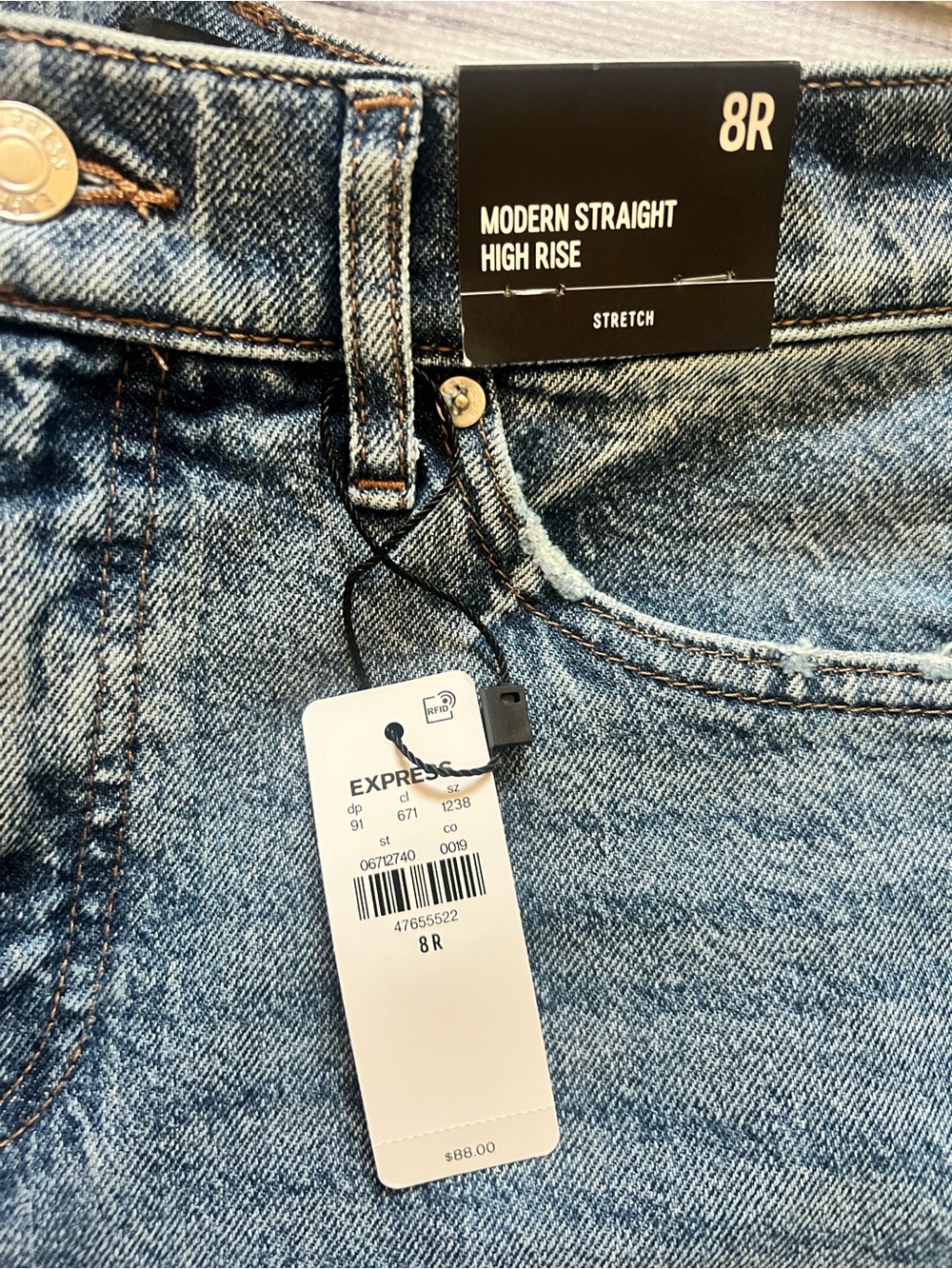 Express Modern Straight High-Rise Jeans - Medium Wash - Picture 3 of 5